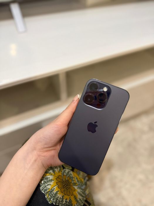 Продам Iphone 14 pro