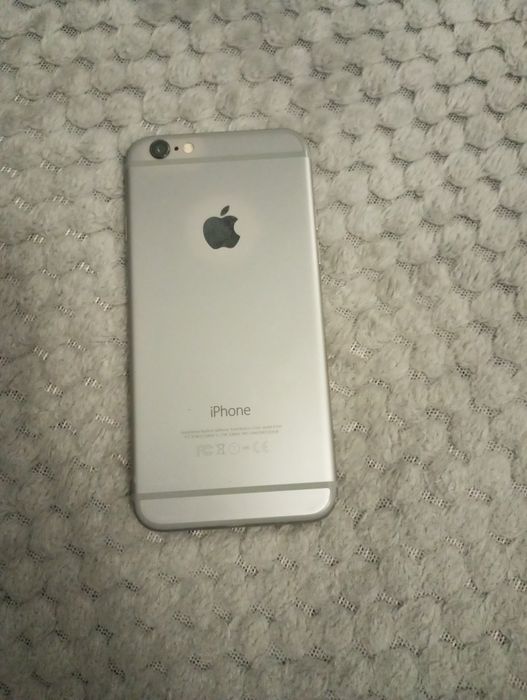 Продам Айфон 6s на 16гб