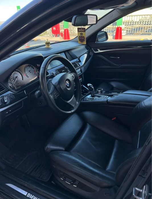 BMW Seria 5 F10 530D