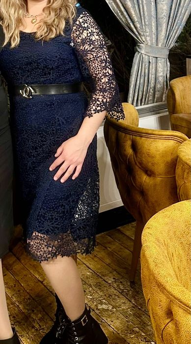 Дантелена синя рокля