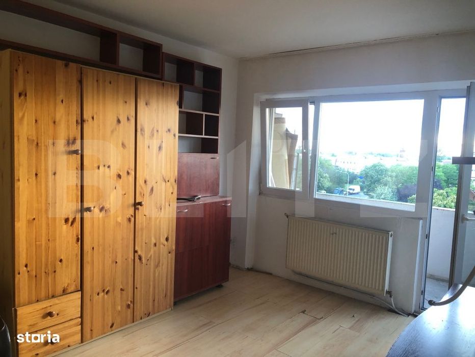 Apartament 3 camere decomandat , 70 mp. , bloc cu lift , zona M15