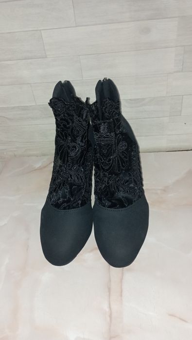 sandale cu dantela 38