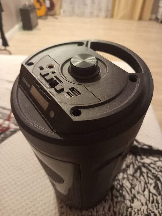 Колонка блютуз с микрофоном + uzb