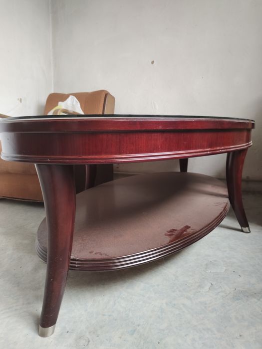 Дубовый журнальный стол