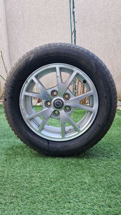 Set 4 jante aliaj+4 anvelope iarna Laufen 215/60/r16 99H