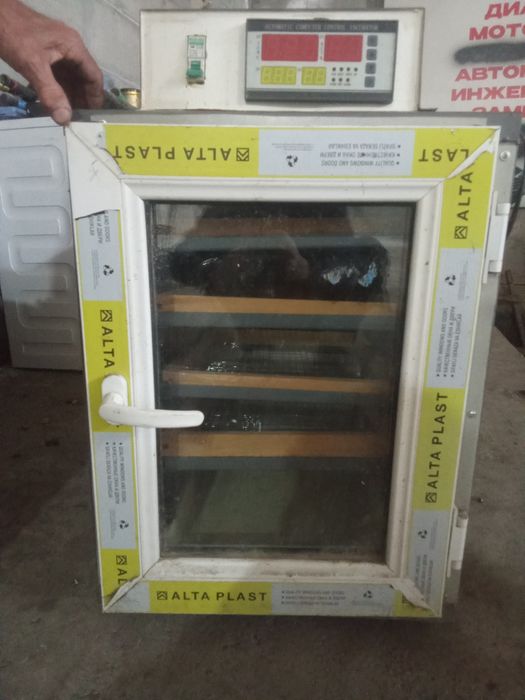 Продаю инкубатор на 300 яиц