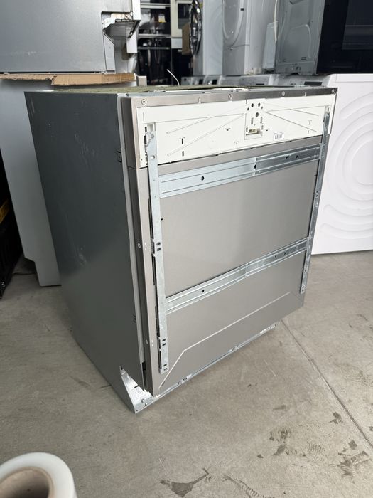 Съдомиялна машина за вграждане MIELE 60см