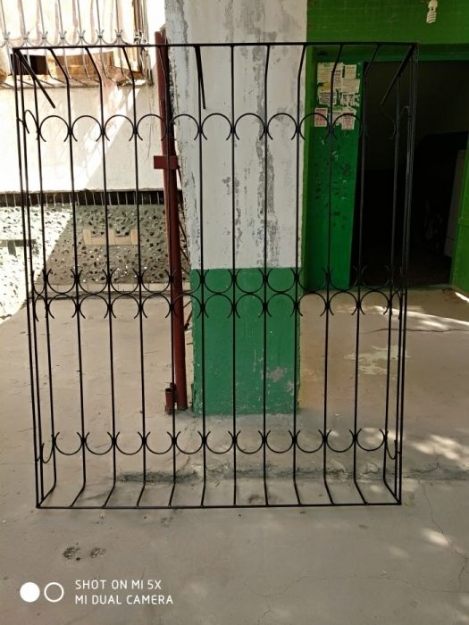 Металлические решетки и двери