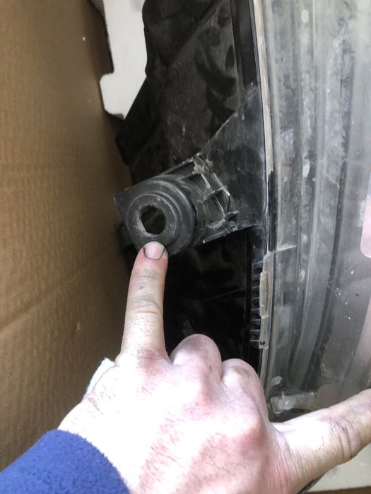 Ляв фар за А6 Ц6 фейс