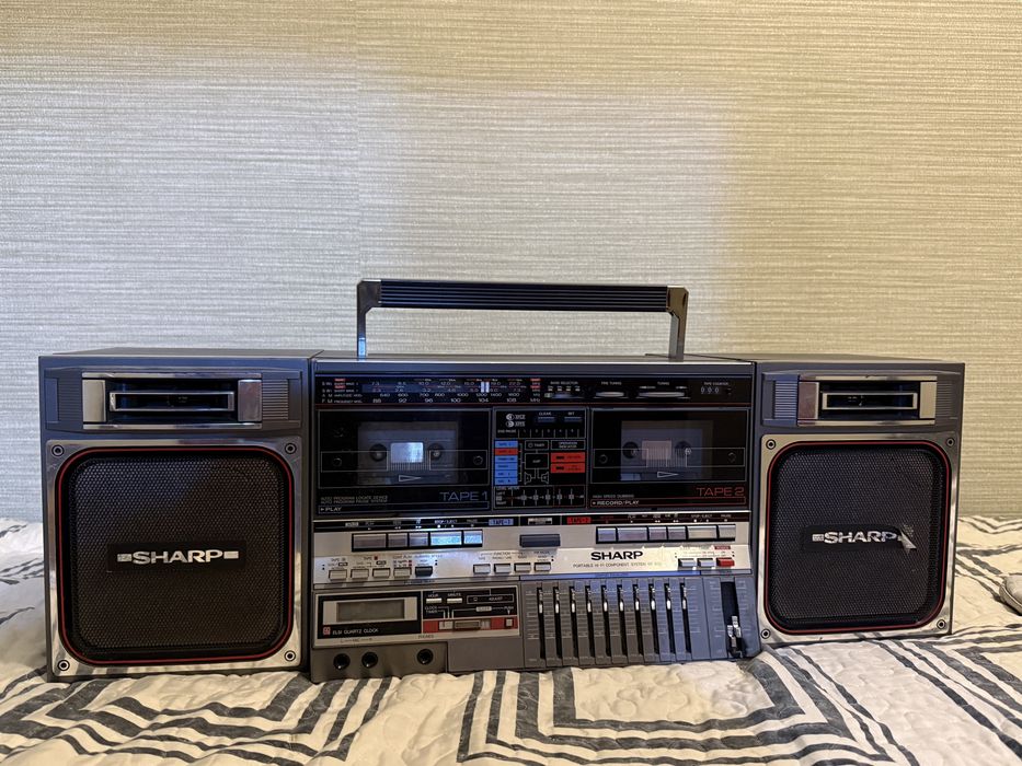 Продам магнитолу эквалайзер Sharp GF 800