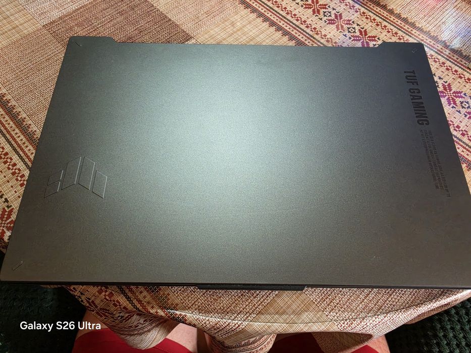 Asus TUF Gaming Laptop A17 /CPU  R7 7735/GPU 4060/16gb DDR5/ 17incha 144hz Full Hd! Като нов!