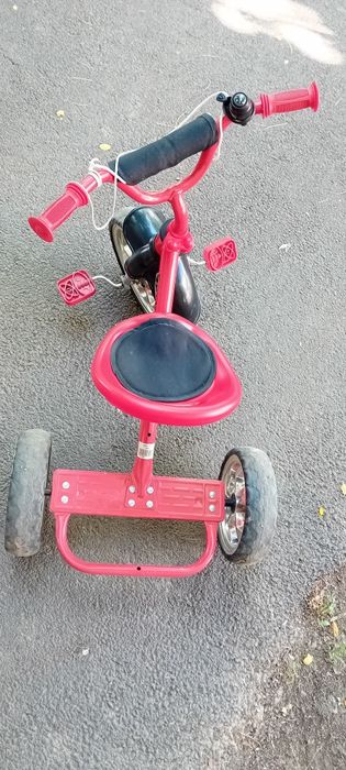 De vânzare tricicleta copii și Trotineta oxelo