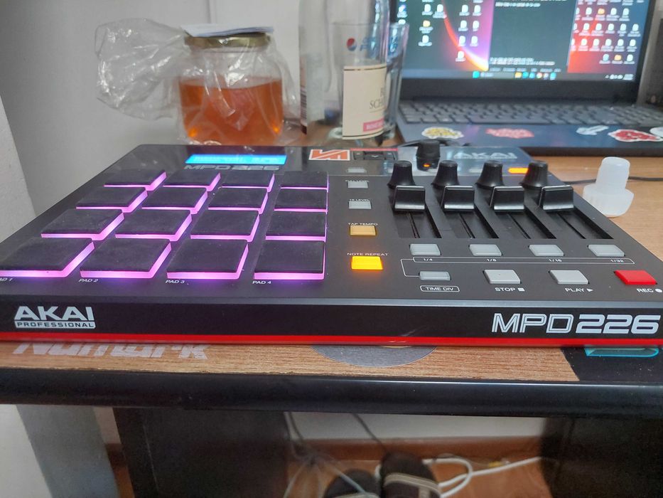 Controller Midi Akai MPD 226 nefolosit
