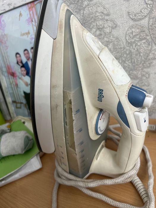 Утюг Braun на запчасти