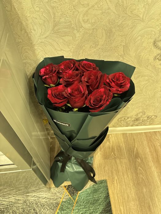 Гүл сатылады 9штук улкен көлемді 80см