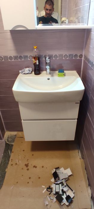 Предлагам вик и ов услуги и кърти чисти и извозва и сглобяване на мебе