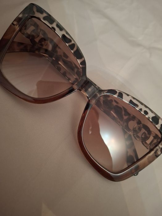 Продаю модные очки леопард новые