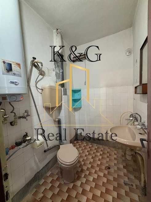 Продава се Двустаен апартамент в Разград, Център - 60 кв.м за 1600 €/кв.м - Снимка #2