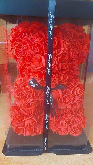 Мече от рози с кутия