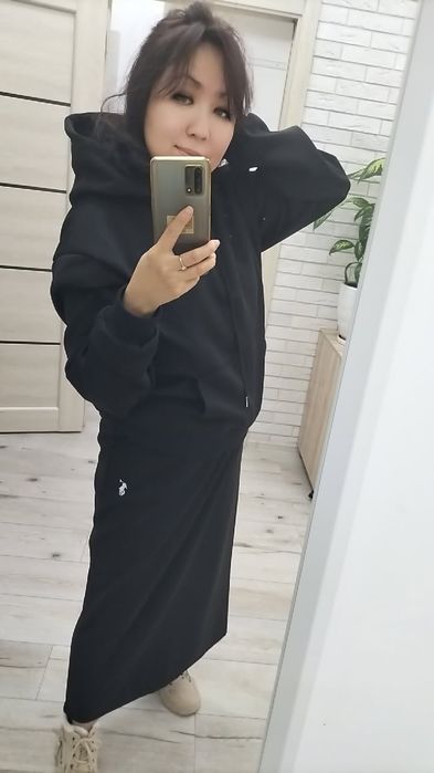 Продам спортивный костюм