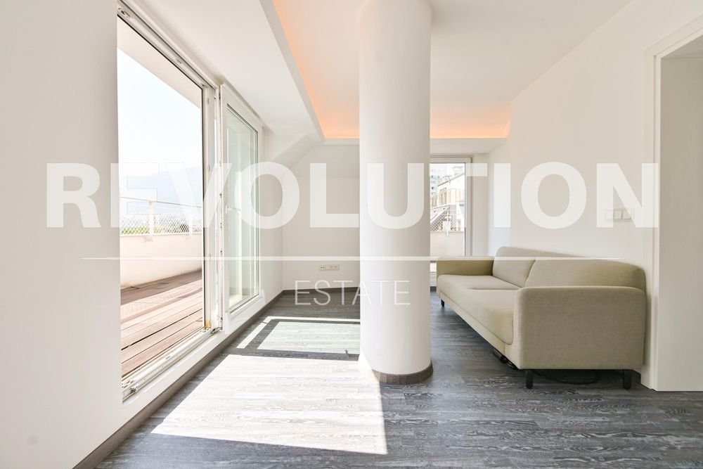 Продава се Двустаен апартамент в София, Красно село - 104 кв.м за 2789 €/кв.м - Снимка #1