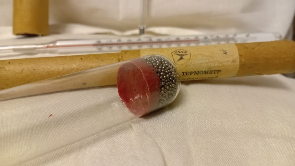Спирт улчидиган термометр ва колба 1 литр