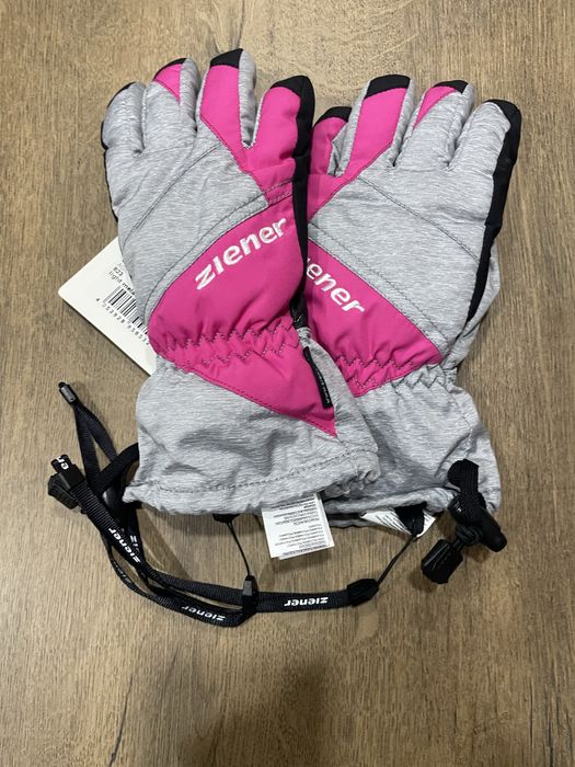 Ски Ръкавици ………