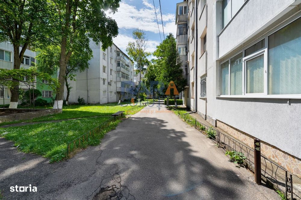Apartament la etajul 1 - zonă superbă