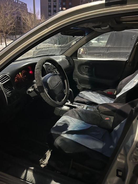 Продаю машину срочно !!