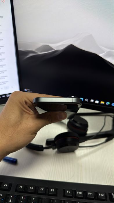 Iphone 17 серый 256 ГБ