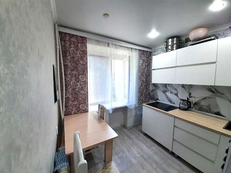 Продам уютную однушку в 6 "а" квартале