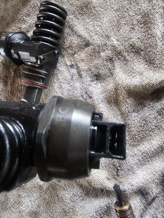 Injector Injectoare  038130073AJ (BC) 1.9 TDI Volkswagen PASSAT B5.5 2