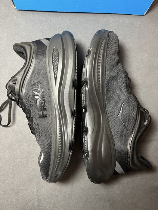 Hoka Bondi 9 All Black 44 2/3