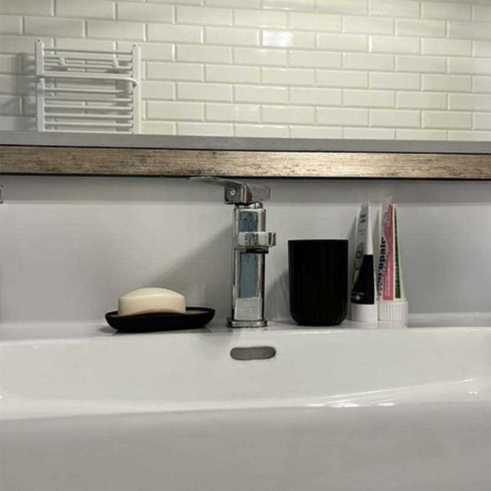 Сапунерка с бамбукова вложка и отвори за оттичане