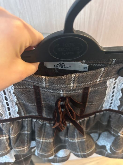 Кукленска пола, с размер