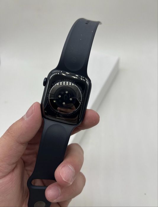 Apple Watch 8 series 45 mm