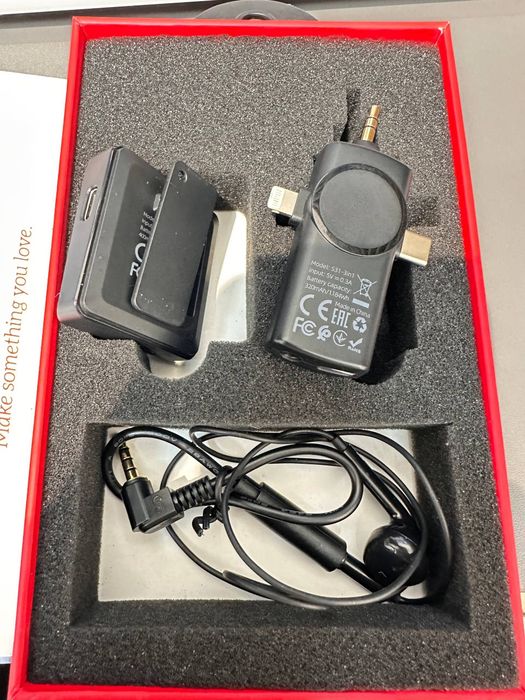 Hoco Selected Stream Wireless Microphone With 3 in 1 Receiver