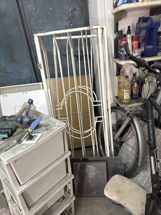 Продам решетки на окна 3 шт