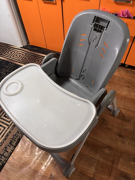 Детский стол для еды