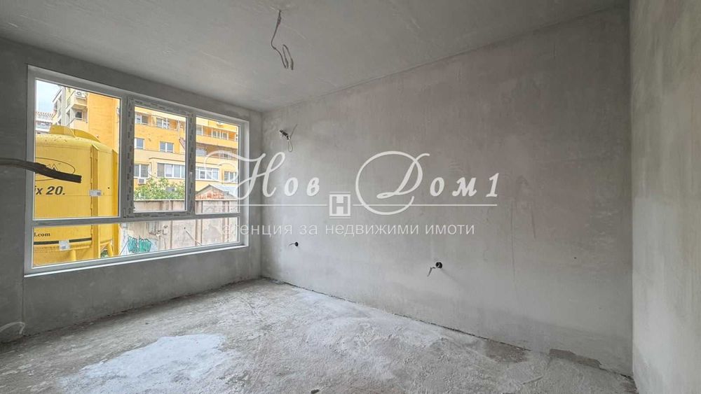 Продава се Многостаен апартамент в Пловдив, Гагарин - 228 кв.м за 1230 €/кв.м - Снимка #4