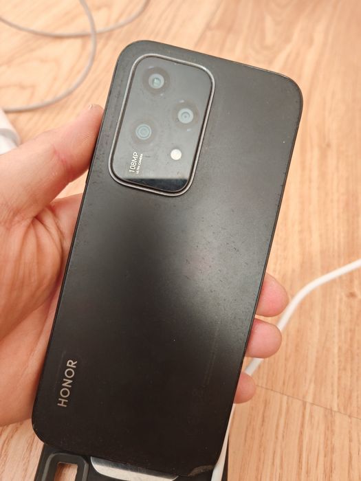 Продам Honor 200 lite