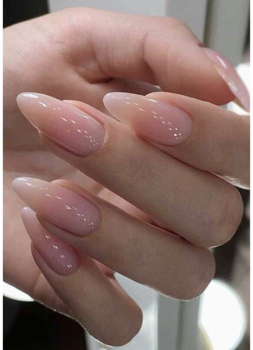 Наращивания ногтей