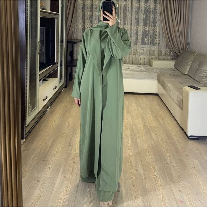 Продам женскую одежду