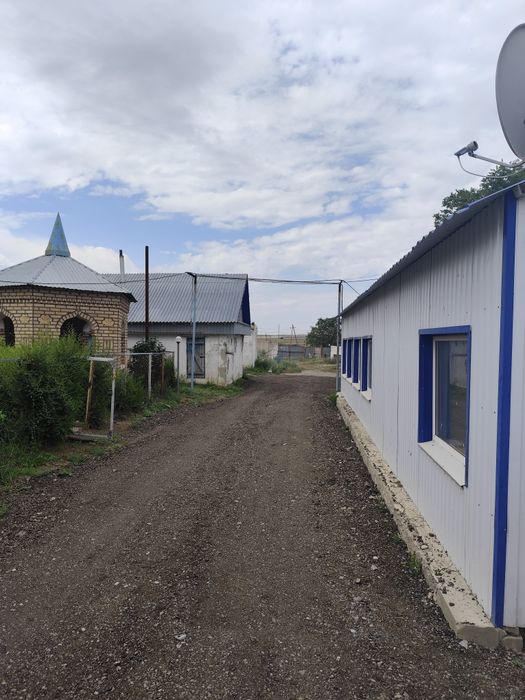 2частных дома, на объединенном участке