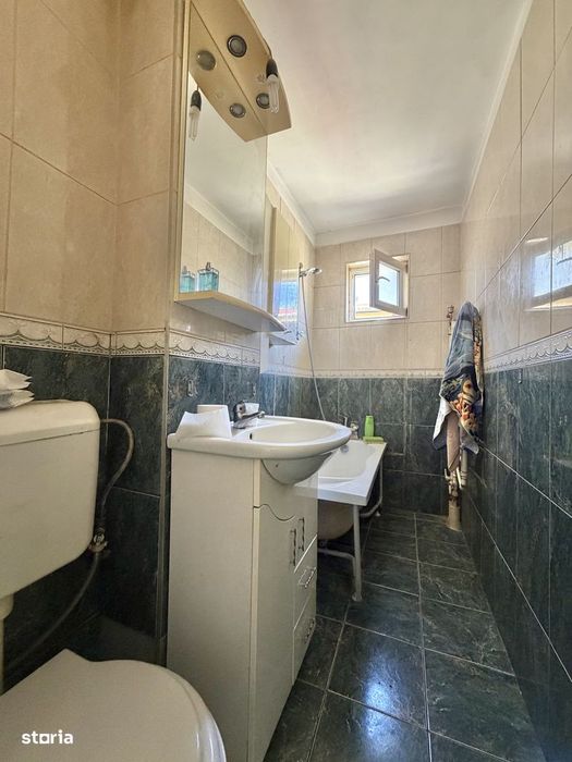 Apartament 2 camere, etaj 4, zona Dambovita