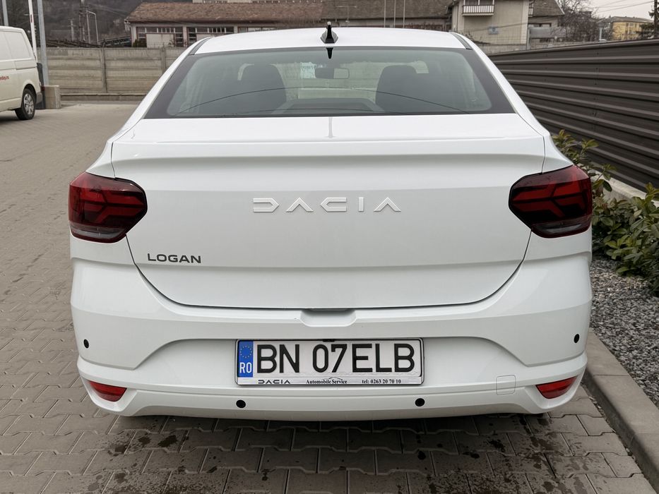 Dacia Logan Journey TCE 90 CVT, din 07.2024, in garantie, automata