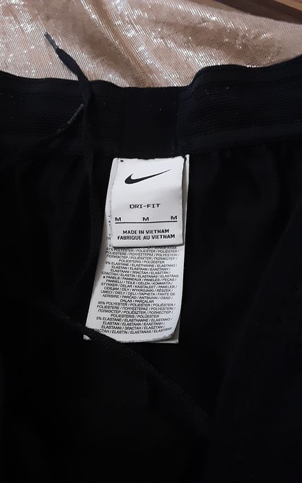 (L 147-158) NIKE оригинален сет за момиче 21€