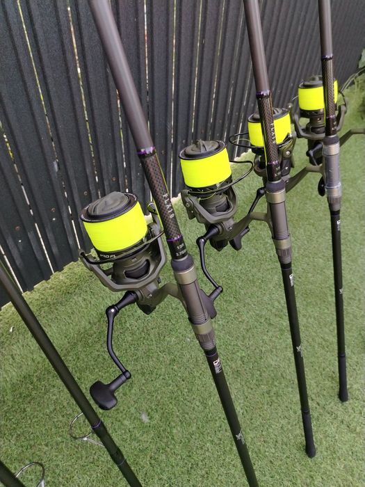 SET 4 Lansete FL FLX Carp 3.90 3.75Lbs + 4 Mulinete PRO FLX 14000 Mo