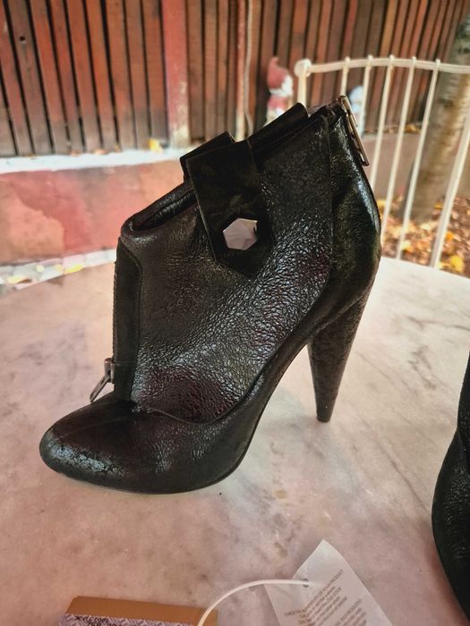 Vand Botine Galliano,  marimea 38