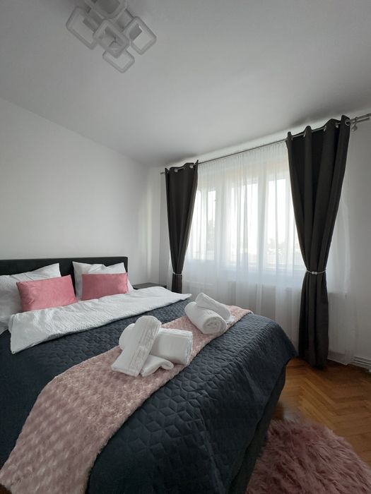 Inchiriez apartament in regim hotelier